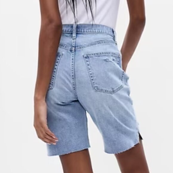 Gap 9" High Rise Bermuda Jean Shorts Light Indigo - Picture 2 of 6